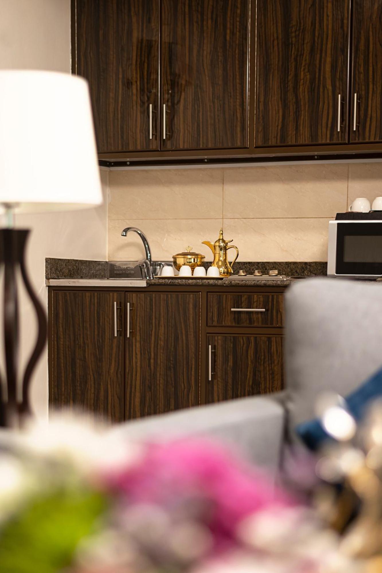 Laten Suites Prince Sultan 吉达 外观 照片